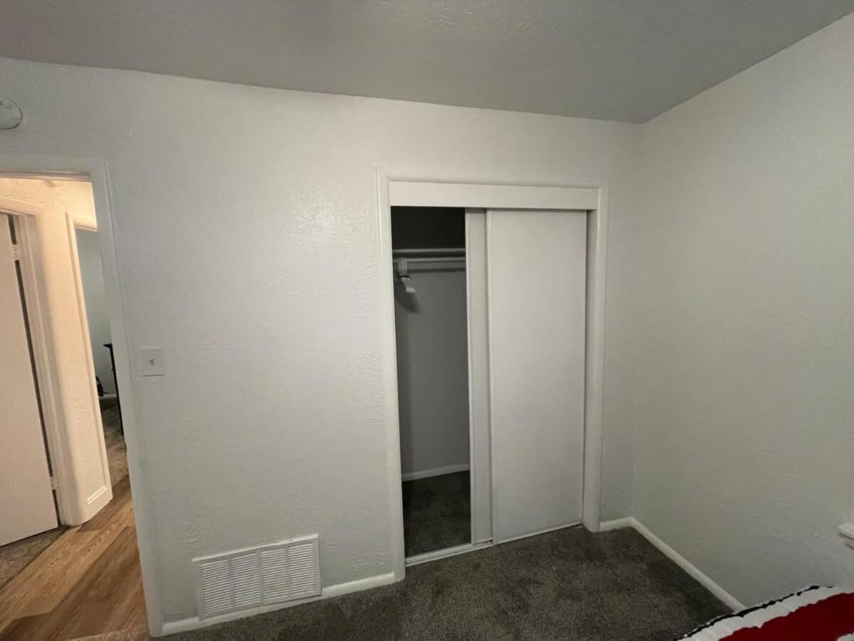 Cozy 3-Bedroom, 1-Bath Home Close To Fort Sill Lawton Bagian luar foto